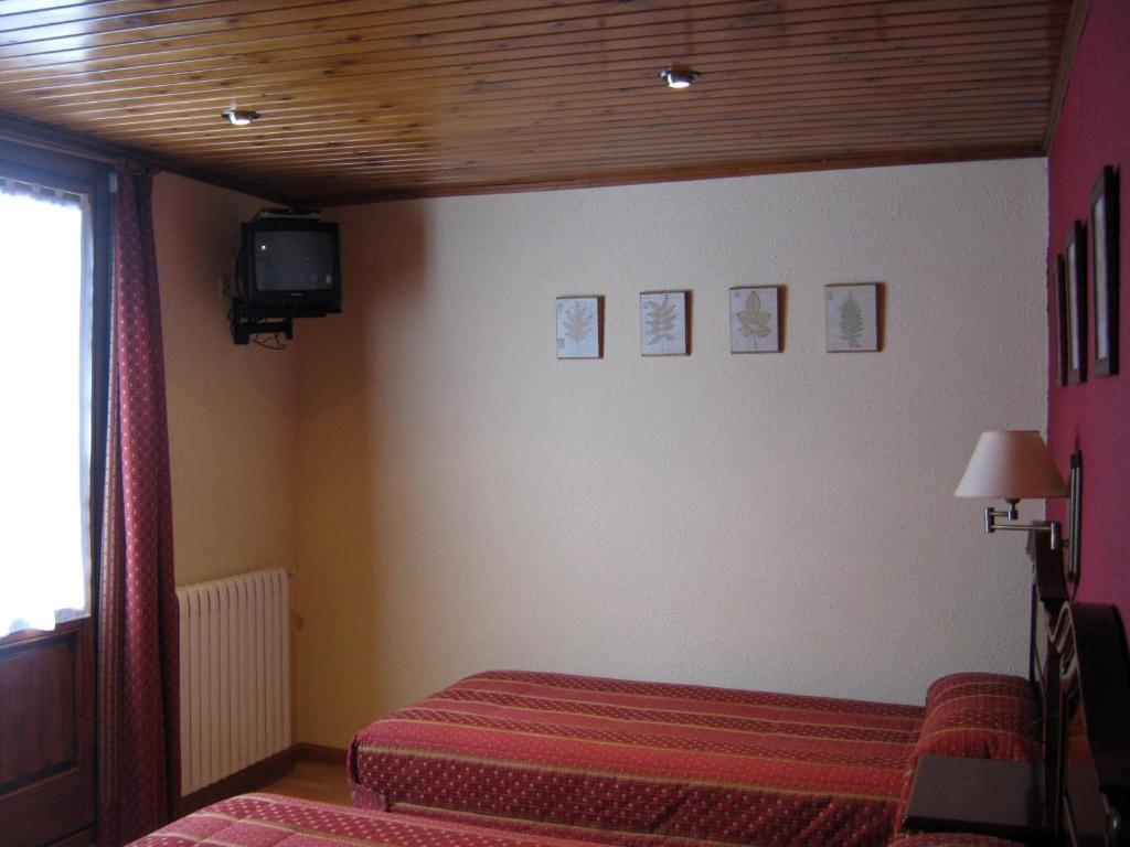 Casa La Abadia Pension Cerler Kamer foto