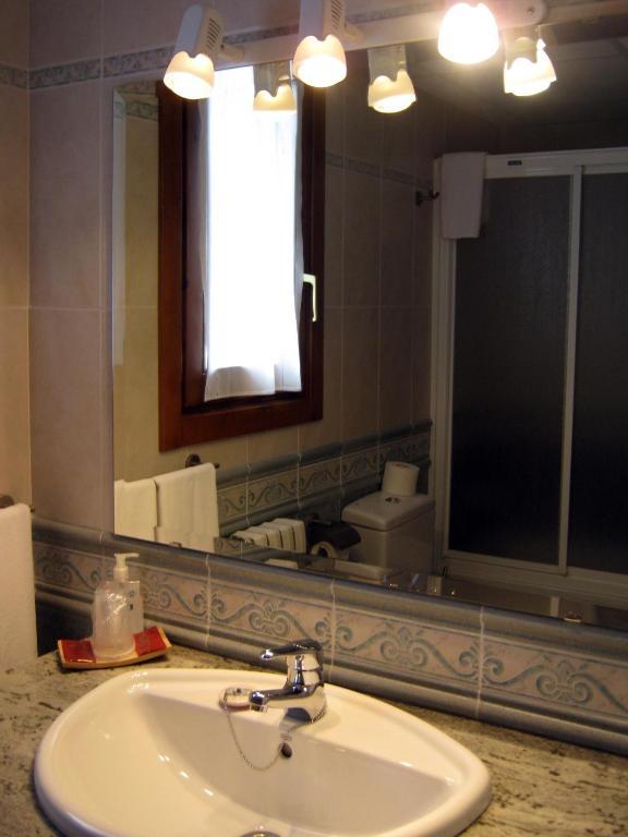 Casa La Abadia Pension Cerler Kamer foto